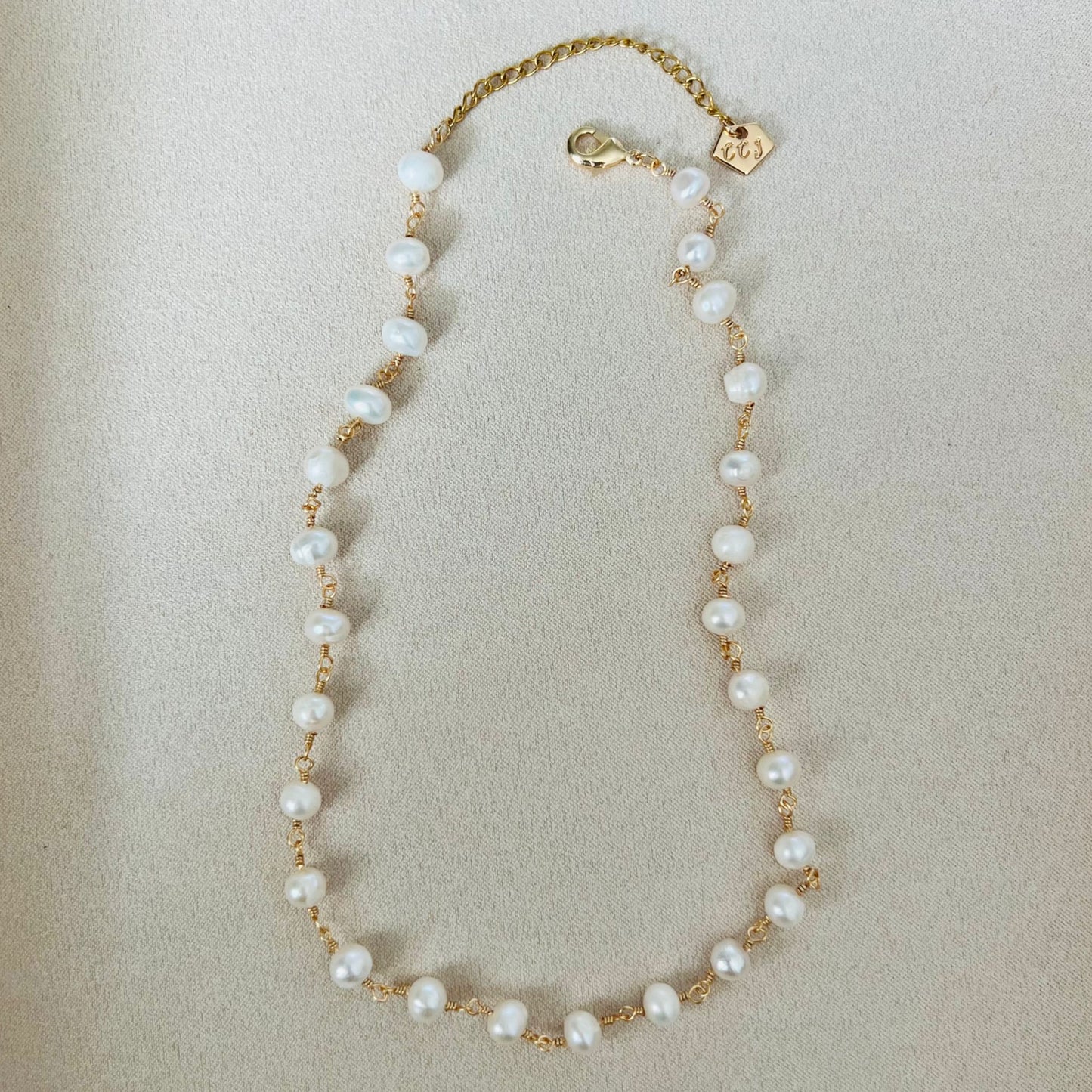 Baroque Pearl Choker Necklace