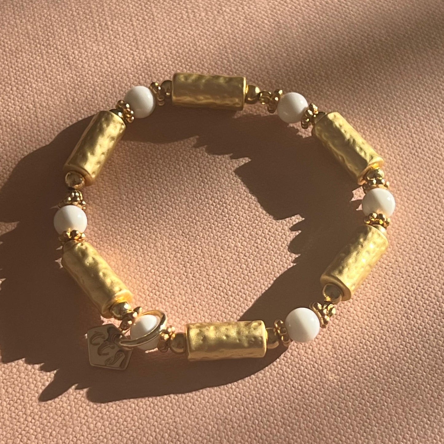 Lucky 6 White Tridacna Bracelet