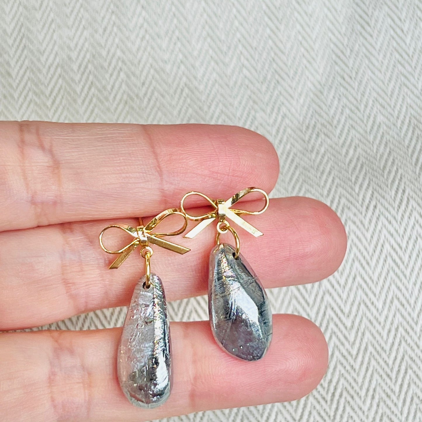 Meteorite Ribbon Earrings