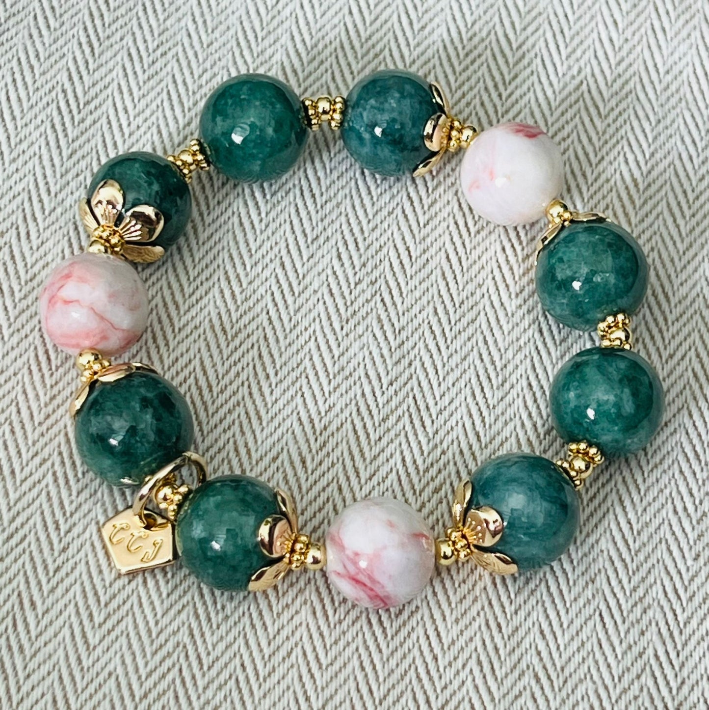 Green Pea Jade & Cinnabar In Quartz Bracelet
