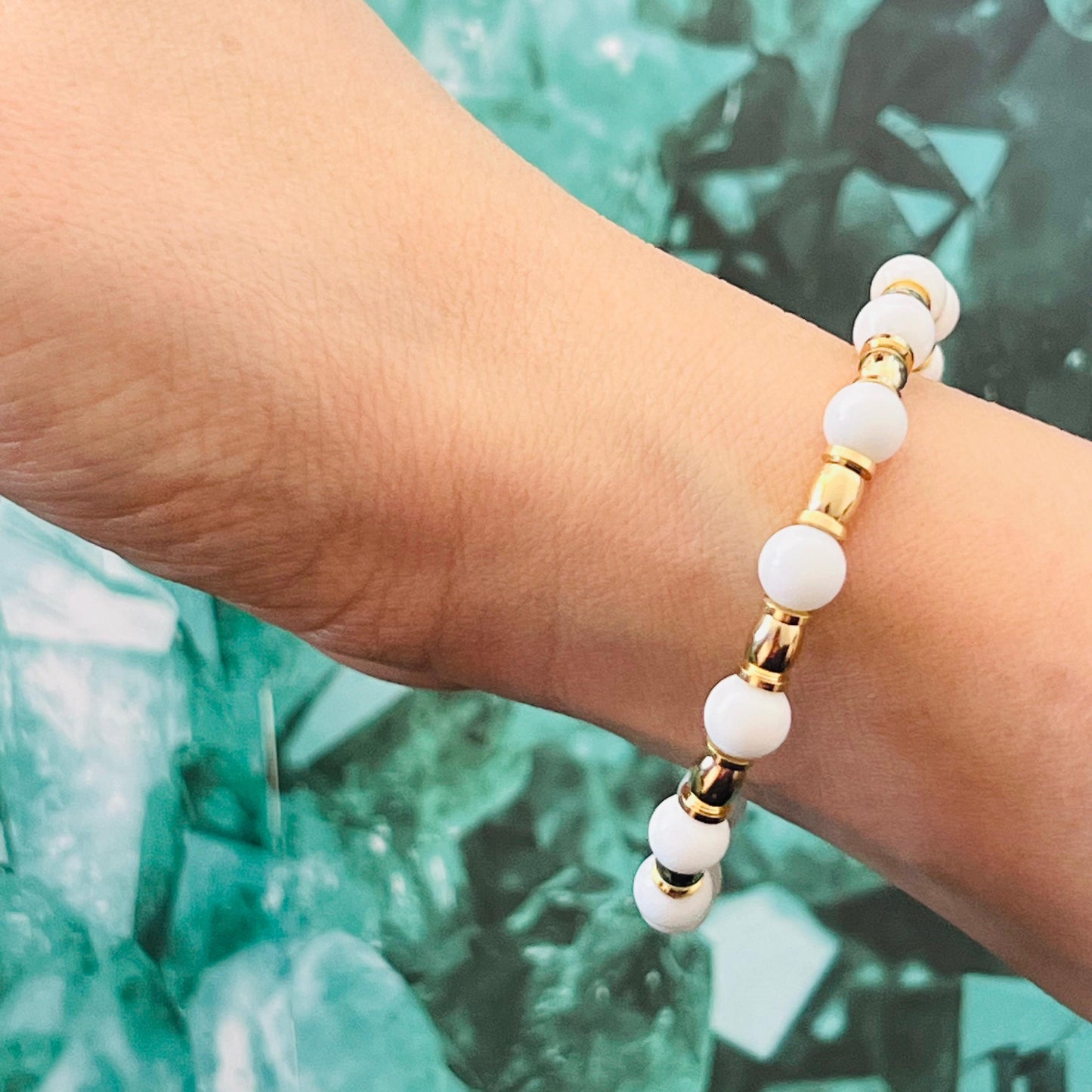 White Tridacna Baby Bracelet