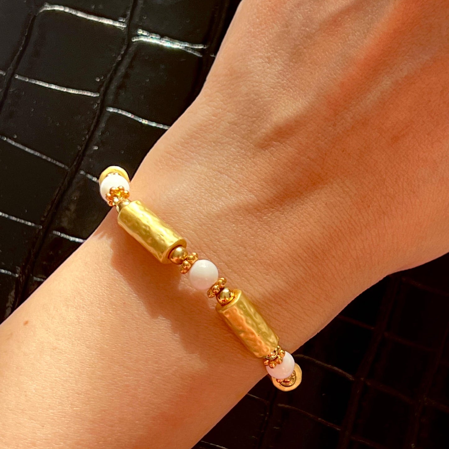 Lucky 6 White Tridacna Bracelet