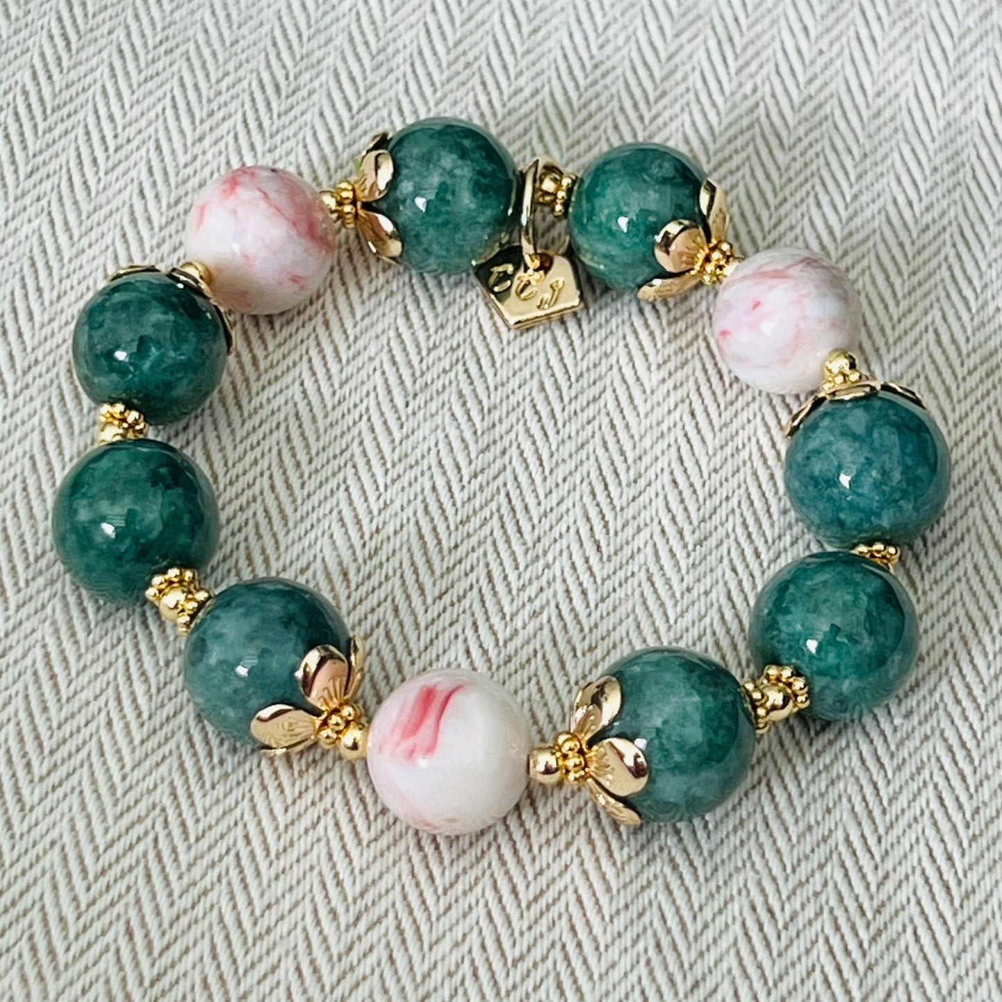 Green Pea Jade & Cinnabar In Quartz Bracelet