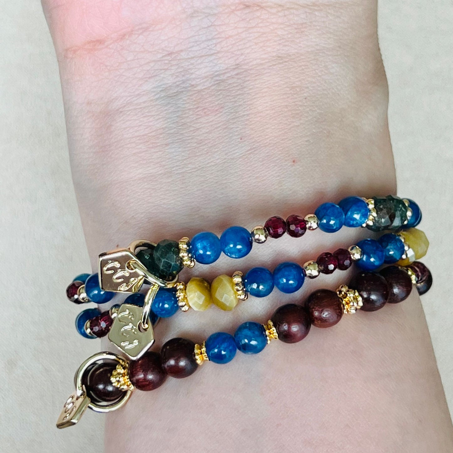 Baby Sandalwood, Kyanite & Garnet Bracelet