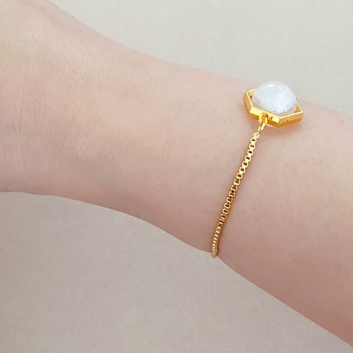 Selenite La Forma Hegaxon Bracelet