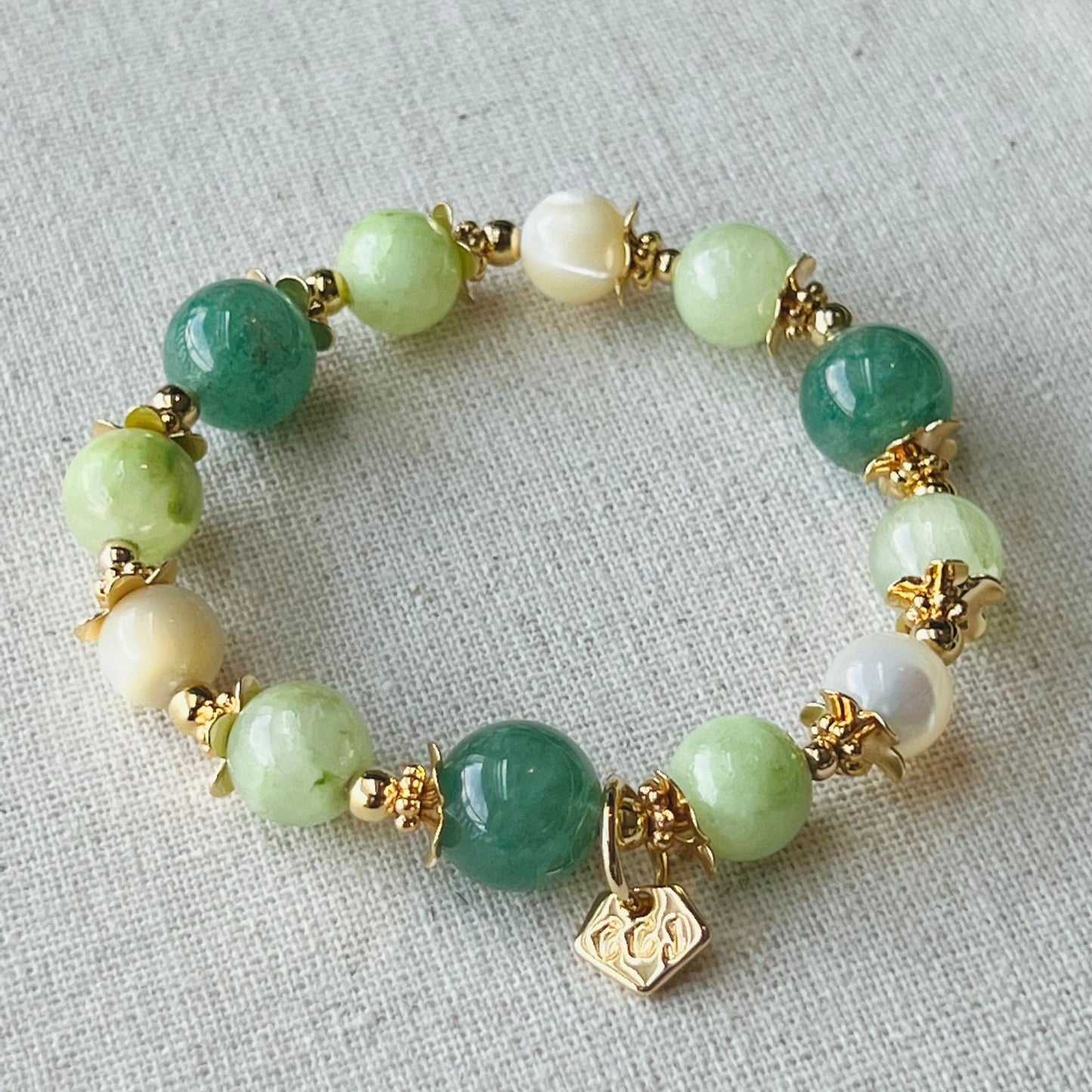 Green Strawberry, Mother Of Pearl & Serpentine Bracelet