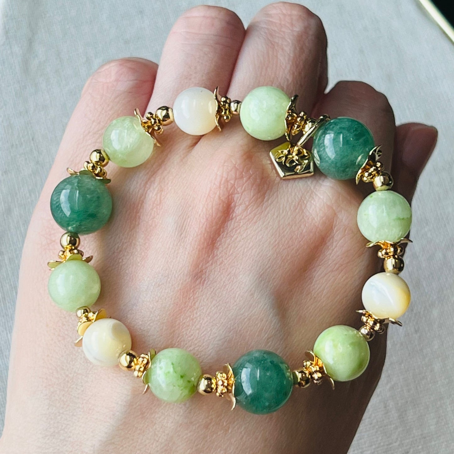 Green Strawberry, Mother Of Pearl & Serpentine Bracelet
