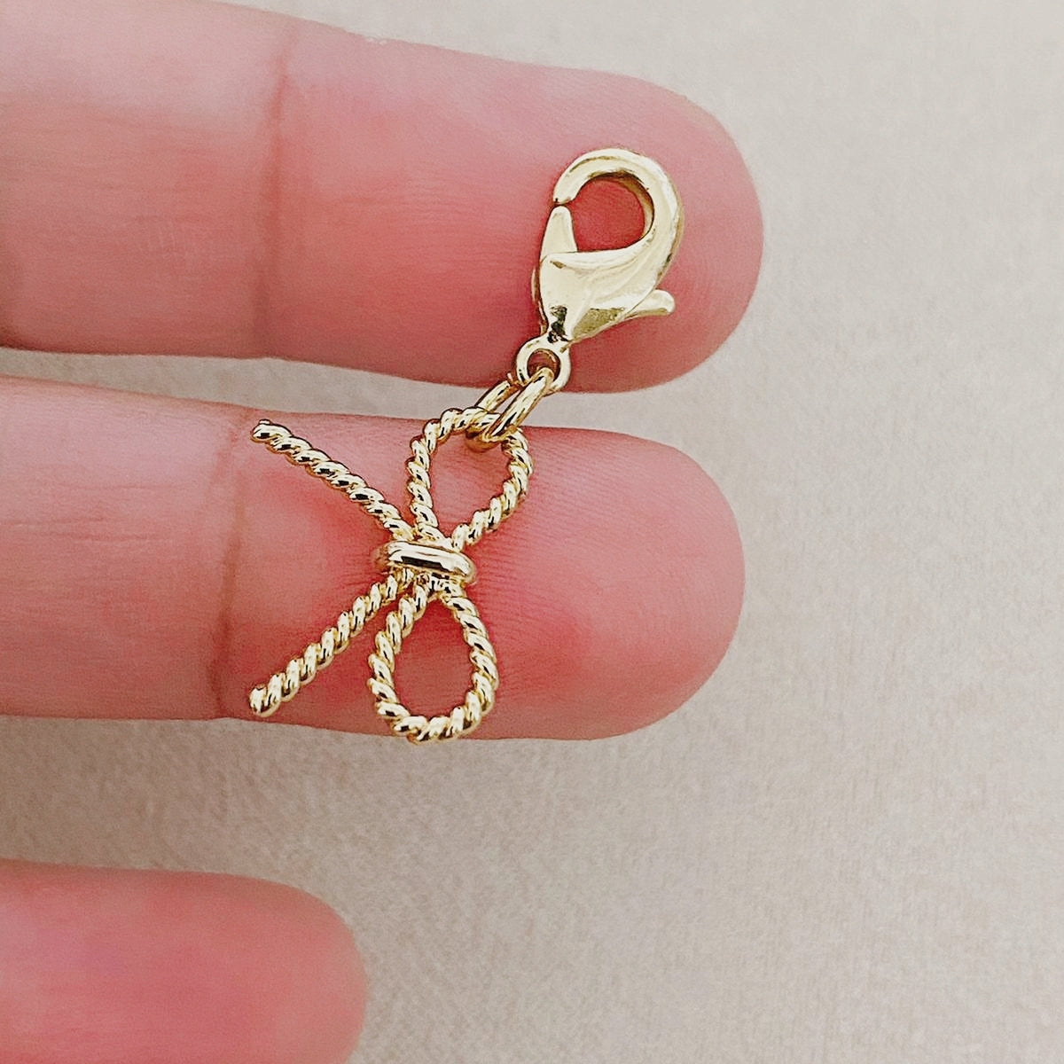 Ribbon Charm