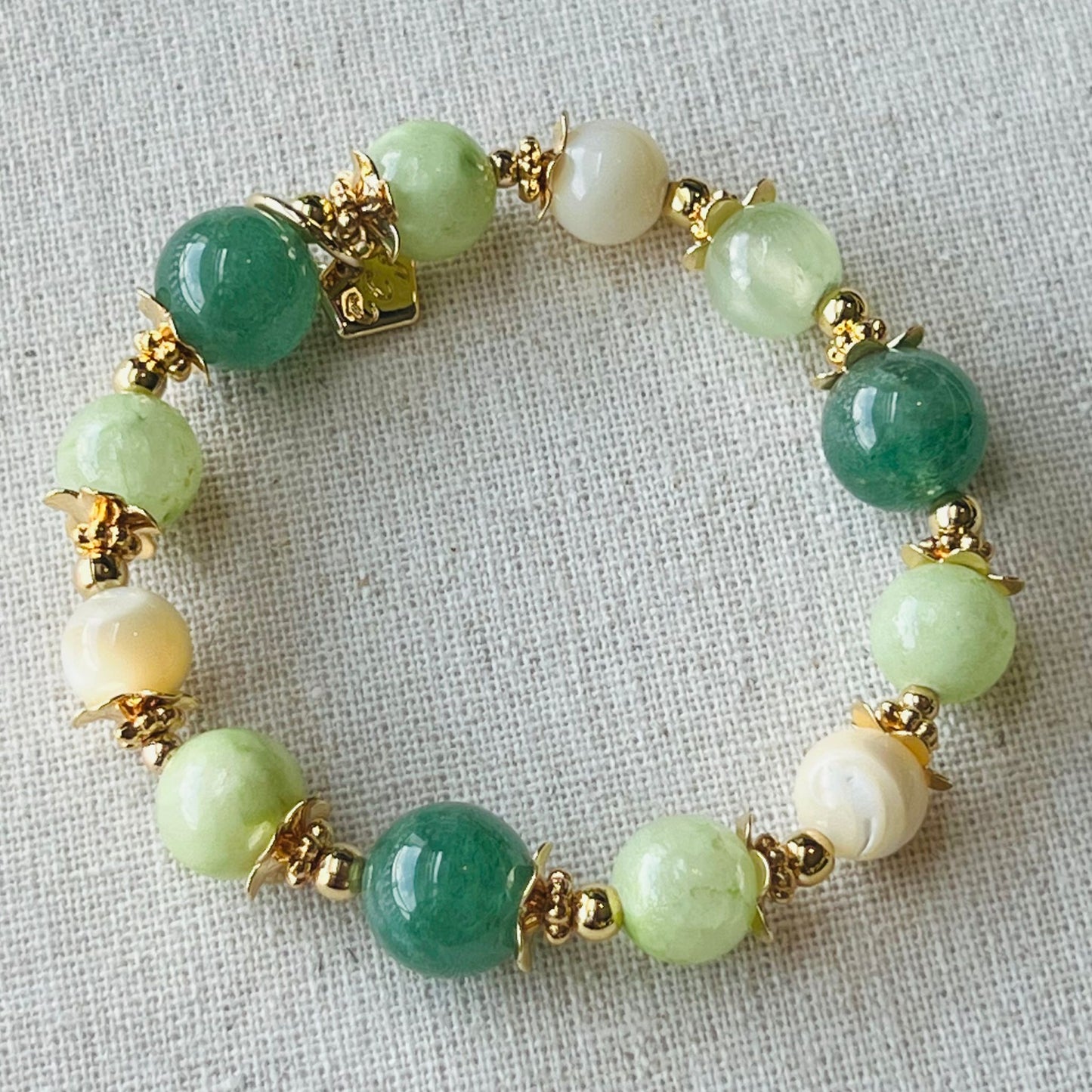 Green Strawberry, Mother Of Pearl & Serpentine Bracelet
