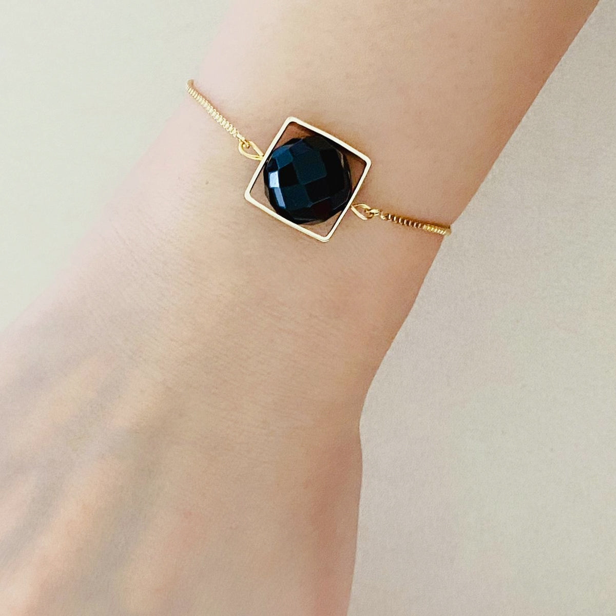 Black Onyx La Forma Square Bracelet