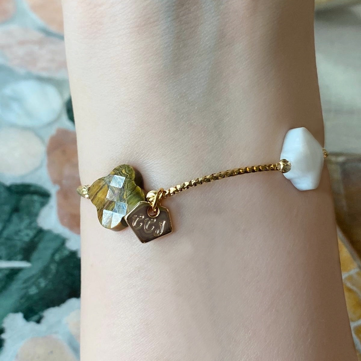 Howlite & Tigereye Clover La Grace Bracelet