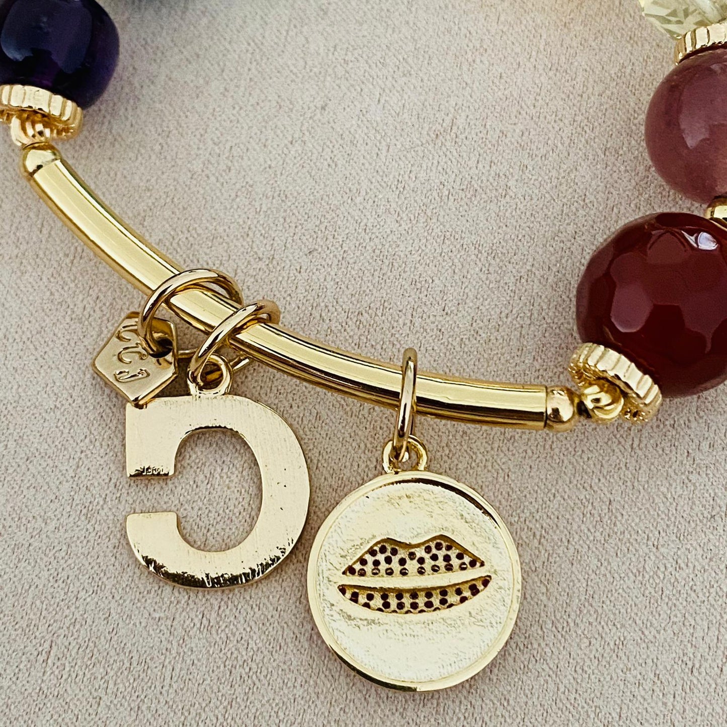 Lips Charm