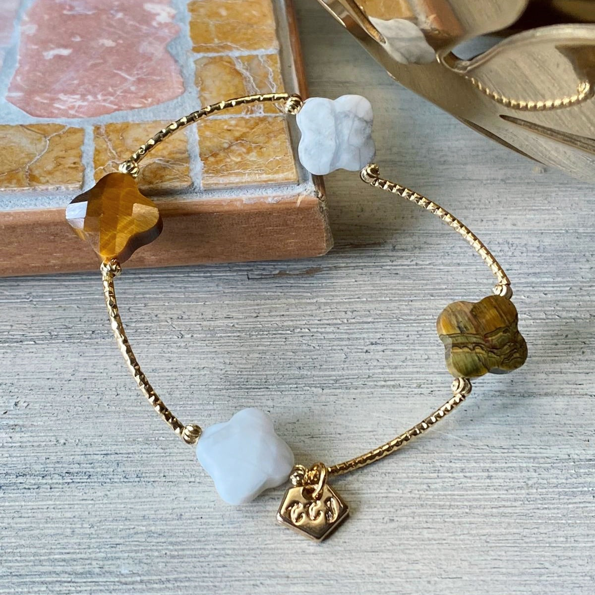 Howlite & Tigereye Clover La Grace Bracelet