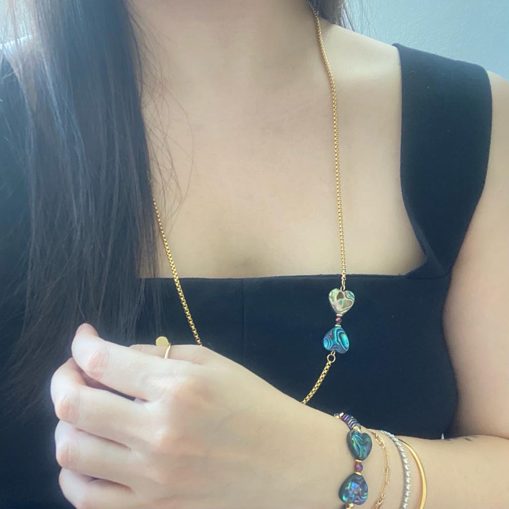 Take A Bow Necklace