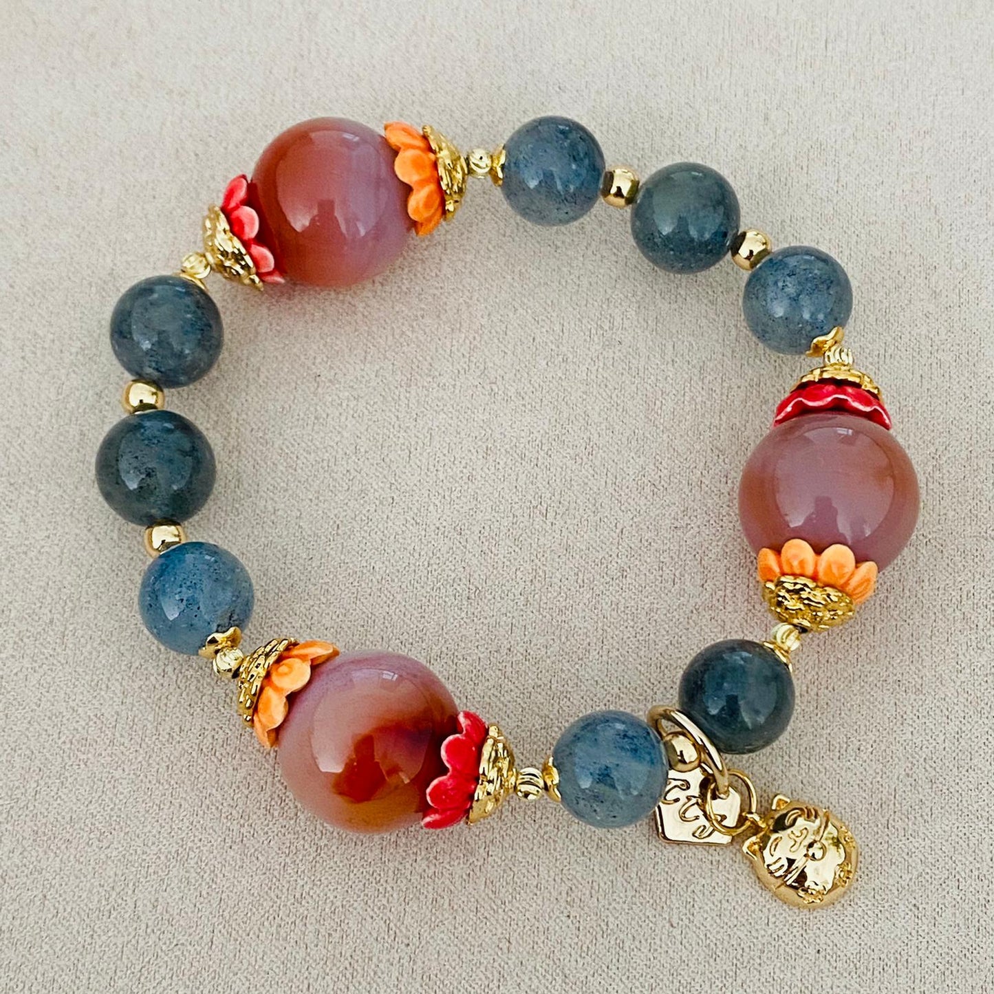 Lucky Cat Charm