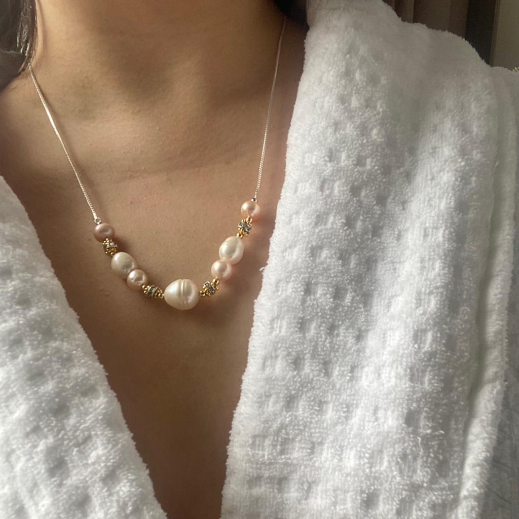 Peach White Pearls Diadem Necklace
