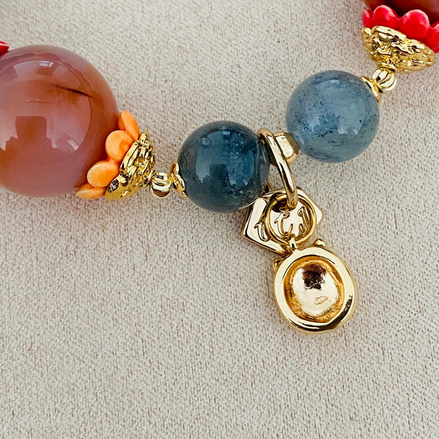 Lucky Cat Charm