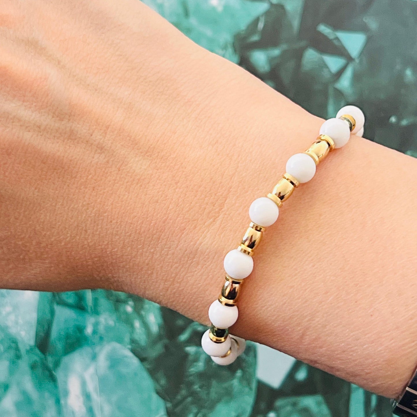 White Tridacna Baby Bracelet