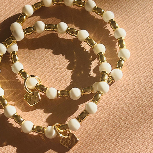 White Tridacna Baby Bracelet
