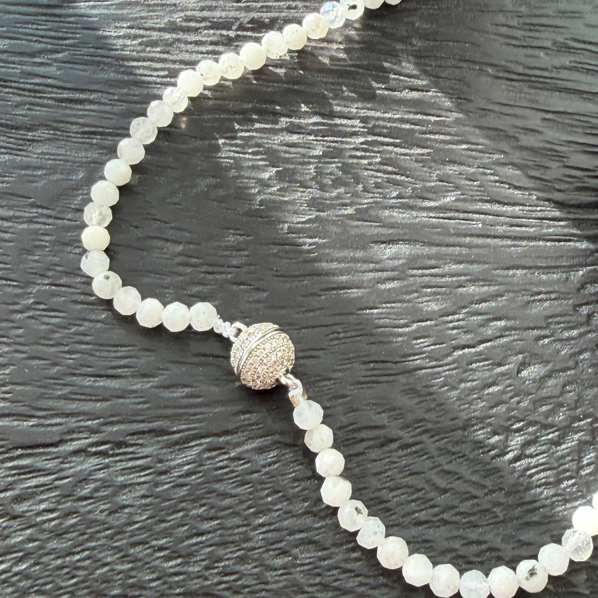 Baroque Pearl | White Moonstone Delicate Necklace