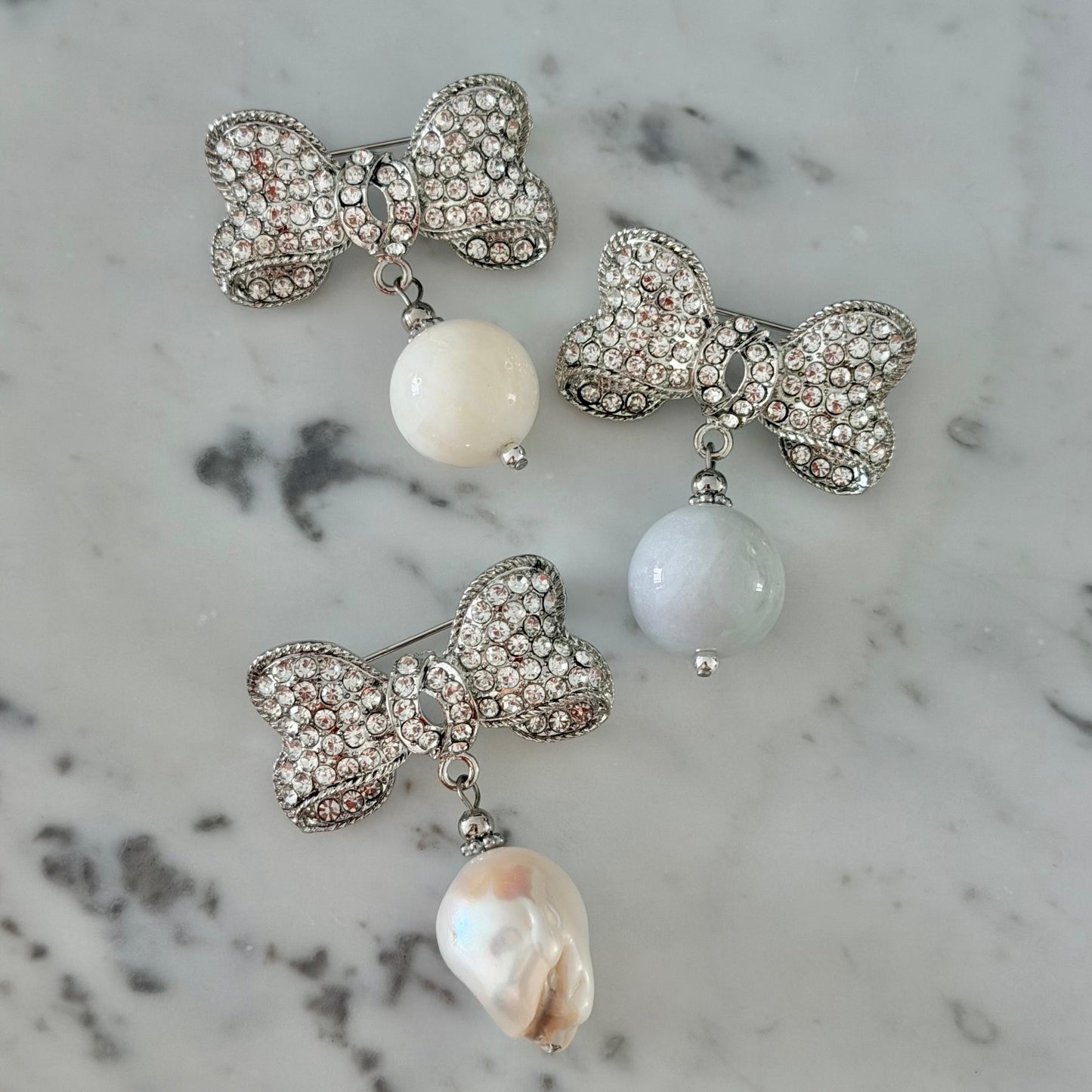 White Tridacna Ribbon Brooch