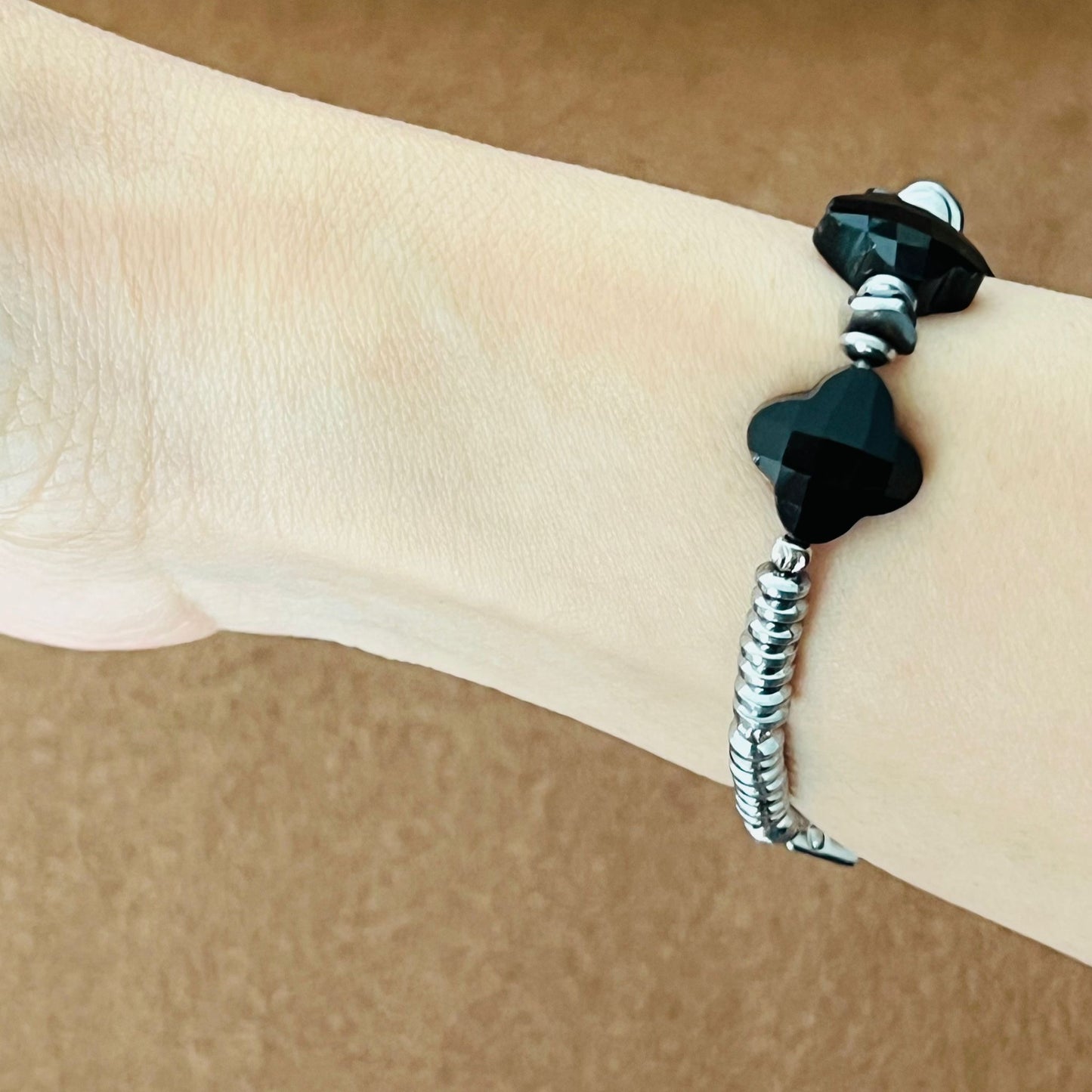 Black Beauty Clover Baby Bracelet SHW