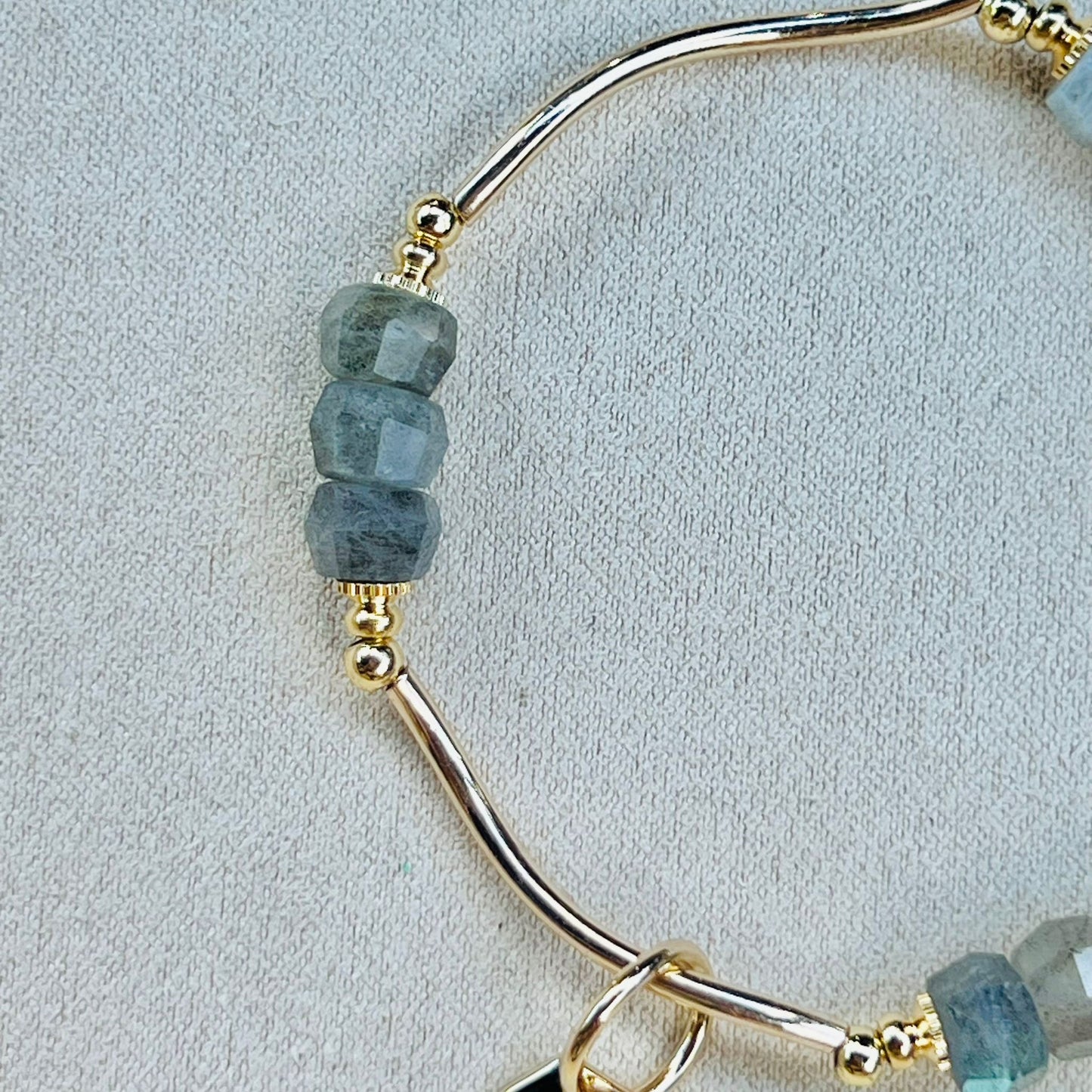 Labradorite La Grace Bracelet