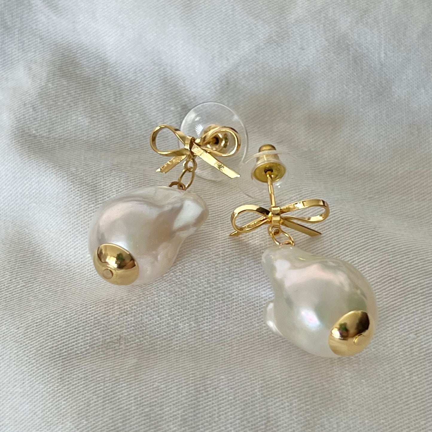 Puffy Baroque Pearl Ribbon Earrings