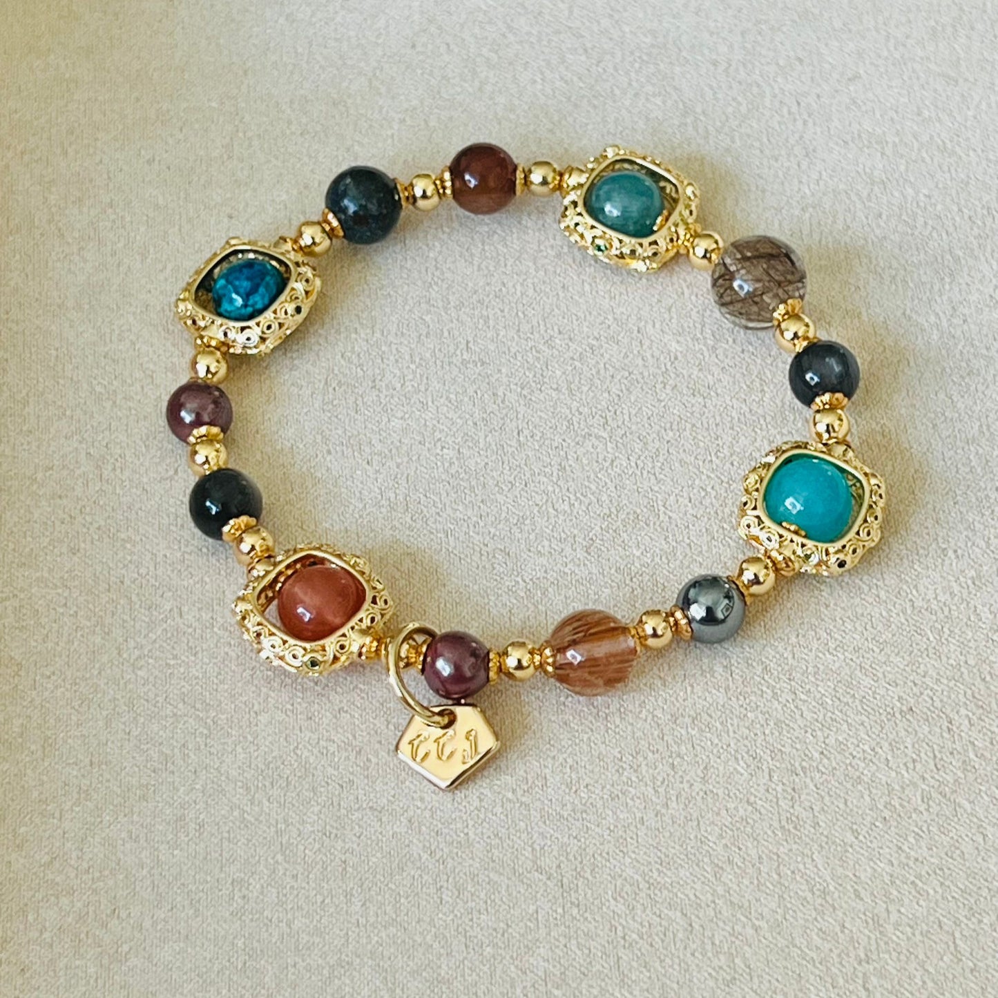 Twelve Treasures Zodiac Bracelet GHW