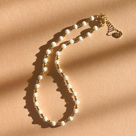 White Tridacna Choker Necklace