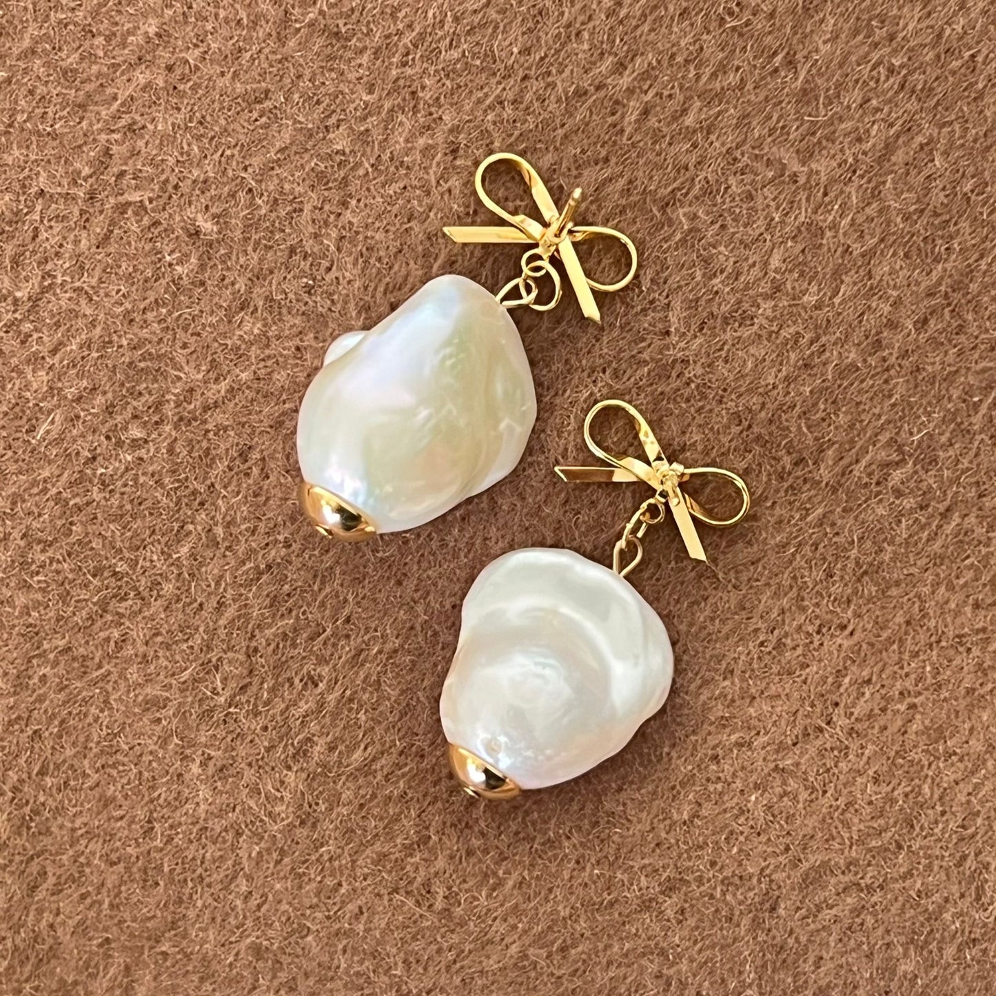 Puffy Baroque Pearl Ribbon Earrings