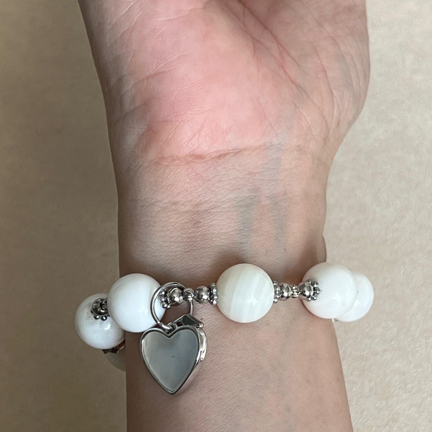 White Tridacna Supreme Bracelet
