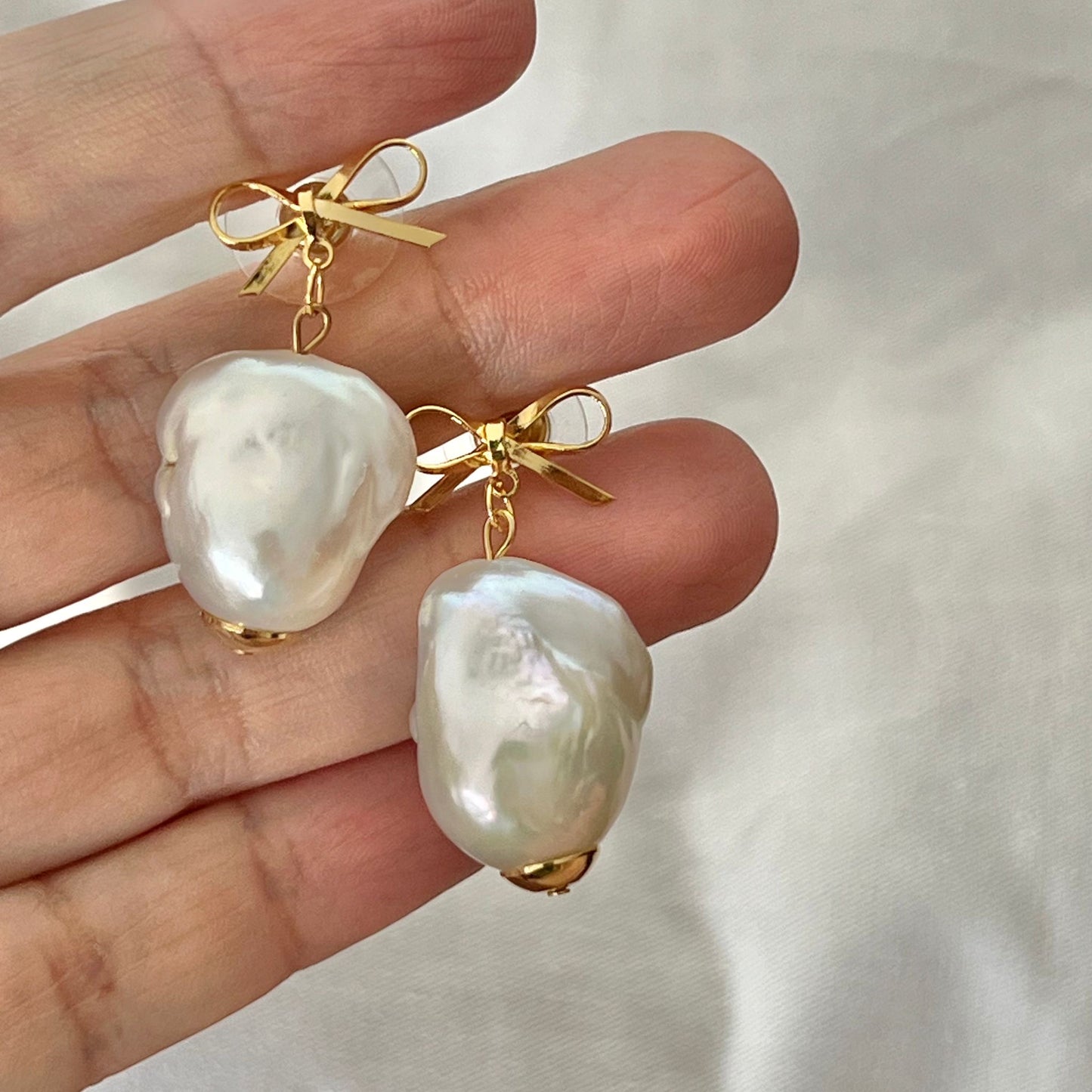 Puffy Baroque Pearl Ribbon Earrings