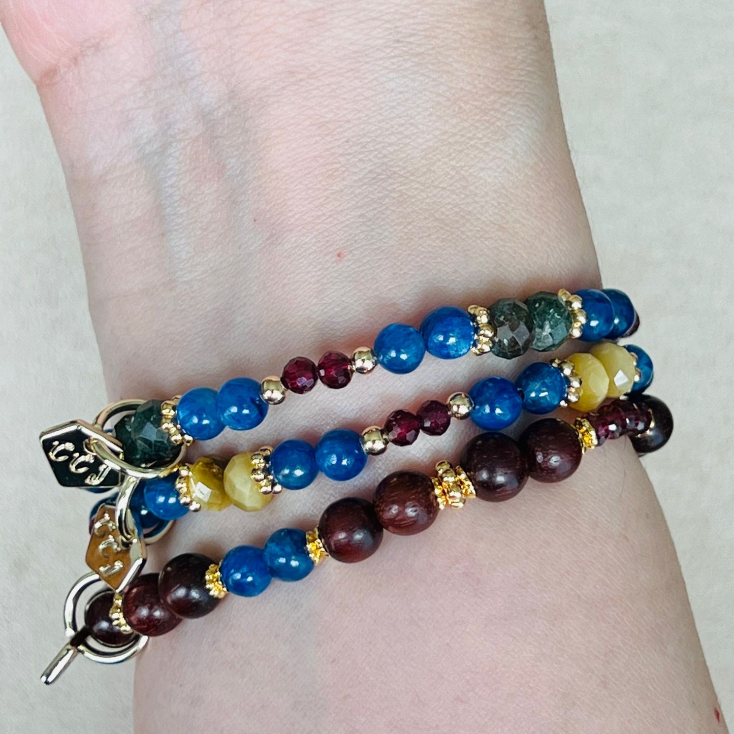 Baby Sandalwood, Kyanite & Garnet Bracelet