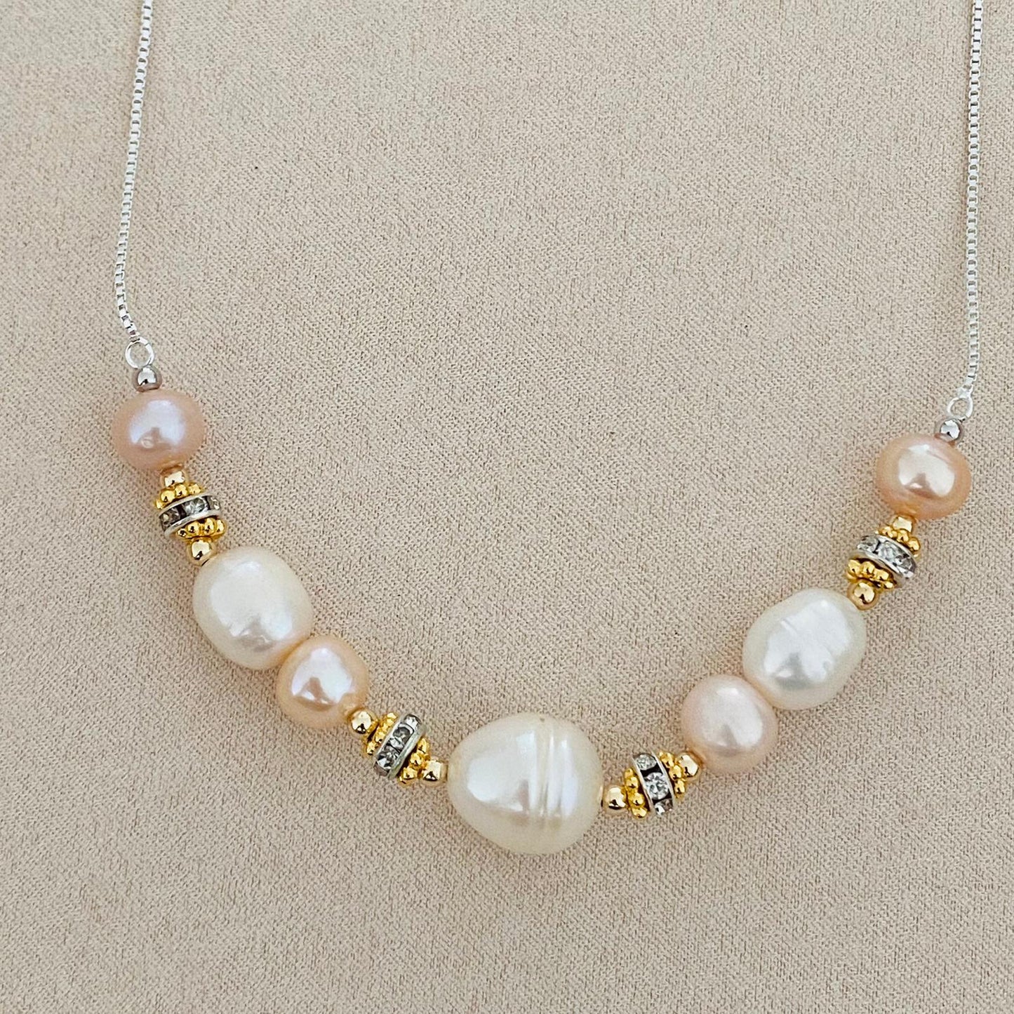 Peach White Pearls Diadem Necklace